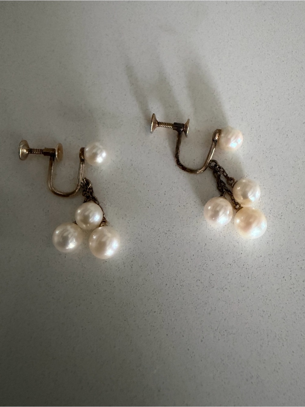 Classic White Pearl Cluster Screw-Back Vintage Earrings